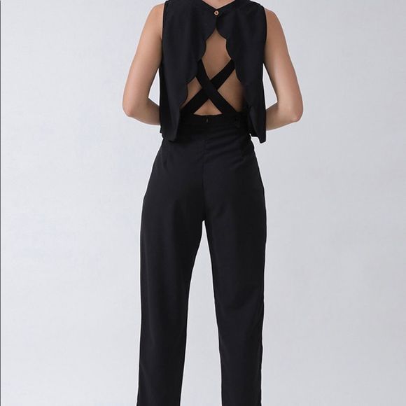 Mostnica Pants - Pant Set with Trim Crisscross Back Top. Medium